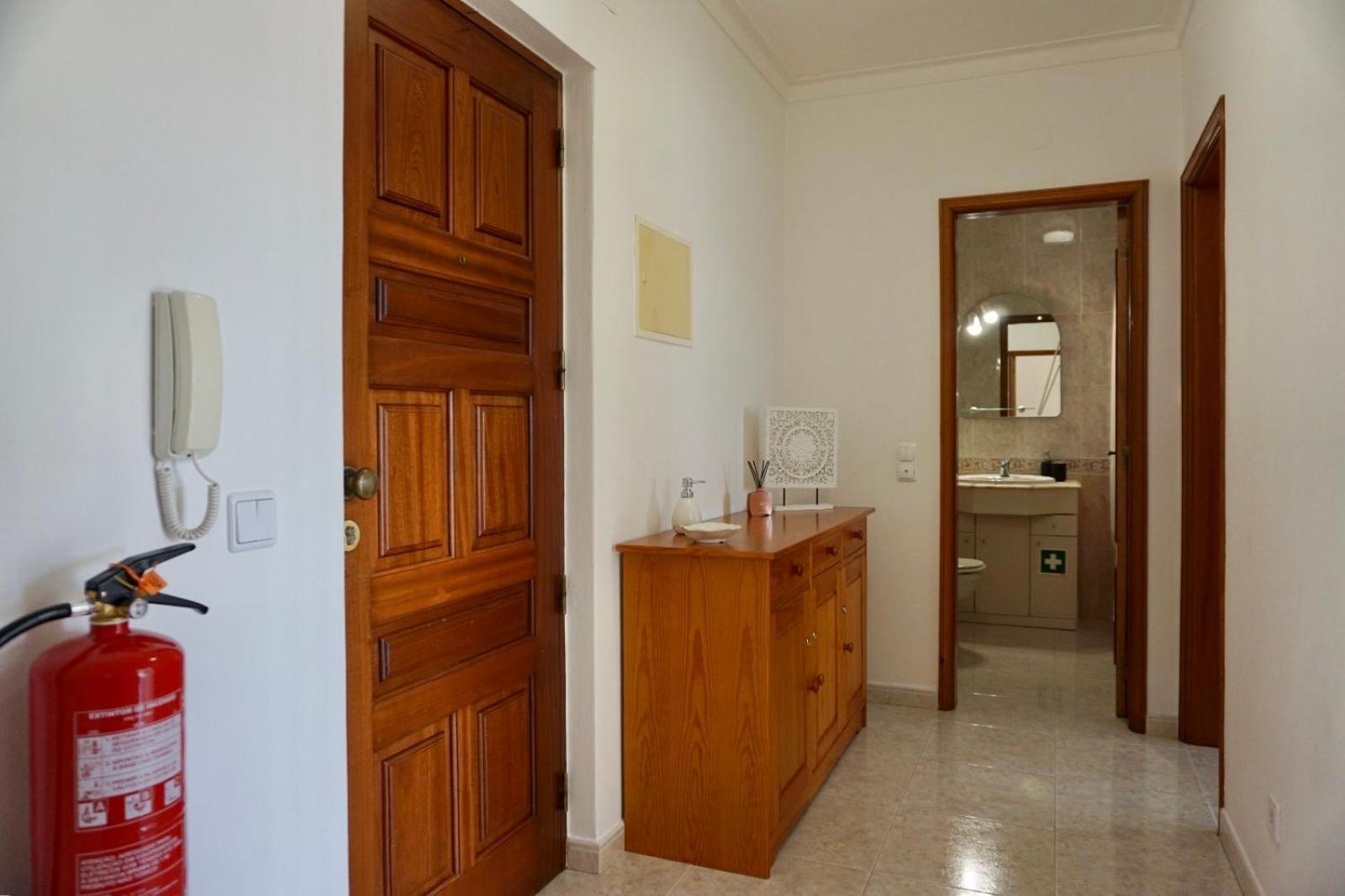 Cozy Alvor Retreat - Sunset Balcony, Wi-Fi & Ac 아파트 외부 사진