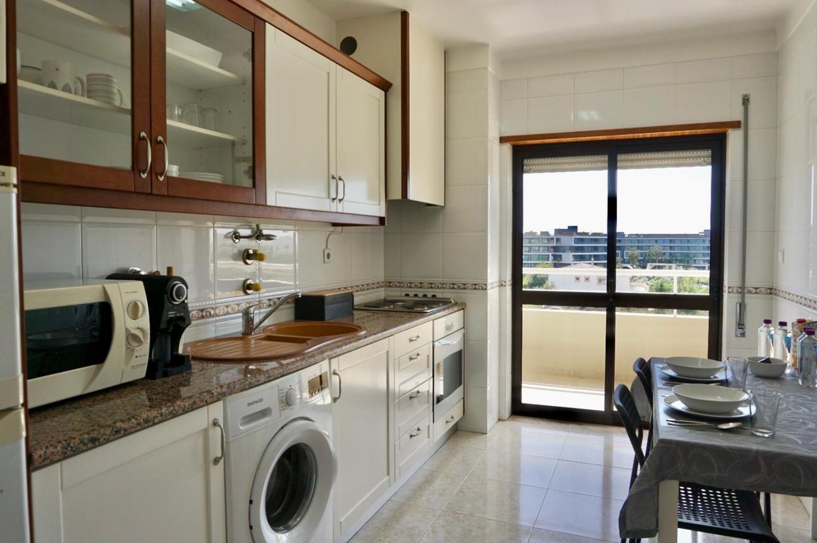 Cozy Alvor Retreat - Sunset Balcony, Wi-Fi & Ac 아파트 외부 사진